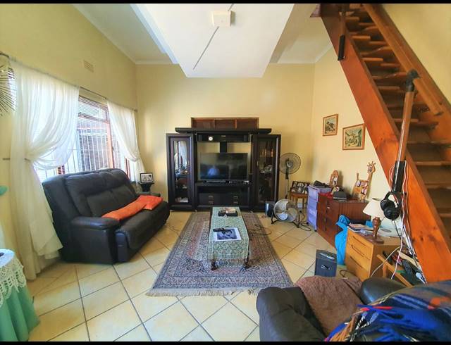 7 BEDROOM HOUSE FOR SALE IN GOODWOOD ESTATE